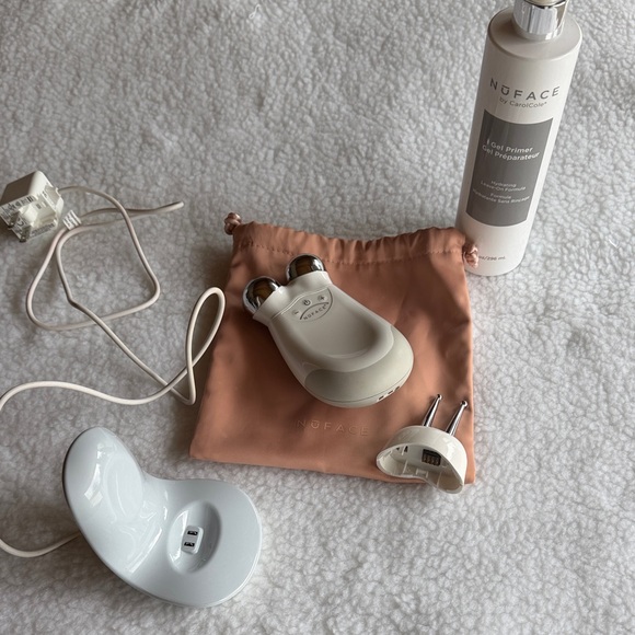 NUFACE TRINITY + ELE SET+ Pink Pouch and Gel Primer - Picture 10 of 16